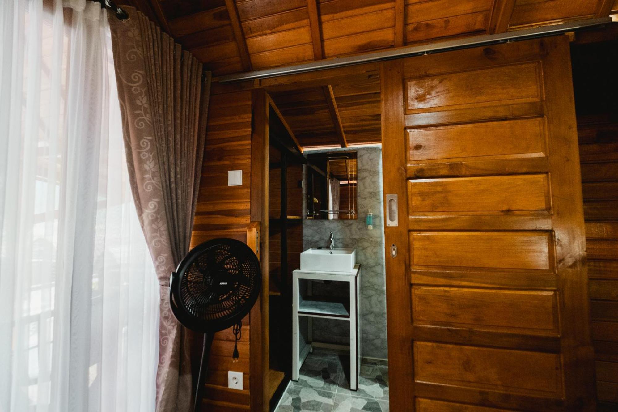 The Polumb Garden Bedugul Hotell Selemadeg Exteriör bild